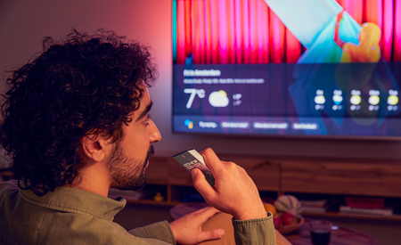 Mobiele spraakbediening van uw Smart TV