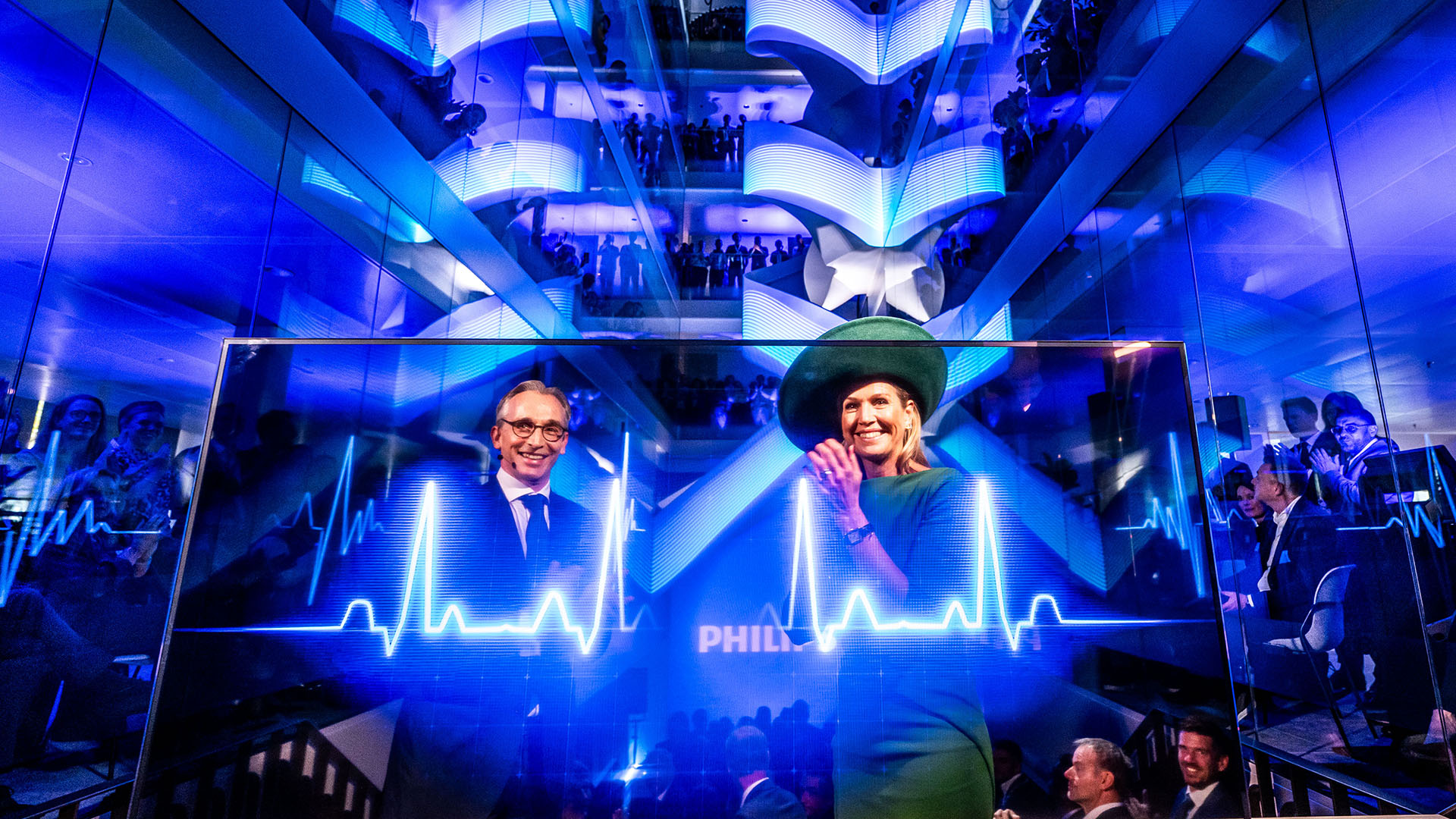 Koningin M&aacute;xima opent nieuw wereldwijd hoofdkantoor van gezondheids-technologiebedrijf Koninklijke Philips